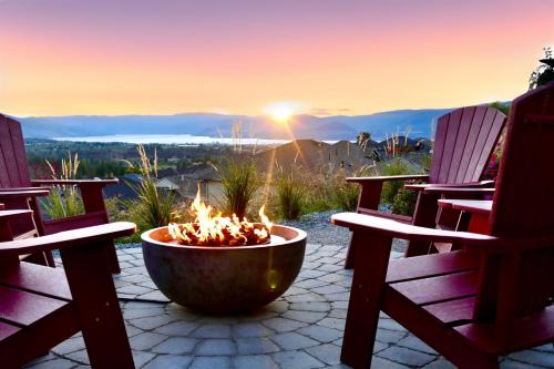 Private Suite, Panoramic Views, Hot Tub, Wineries