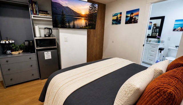 Private Suite Private Entrance 17 Min to SMF Airport