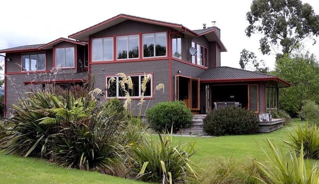 Private Suite with Views of the Tasman Sea near Hokitika, New Zealand