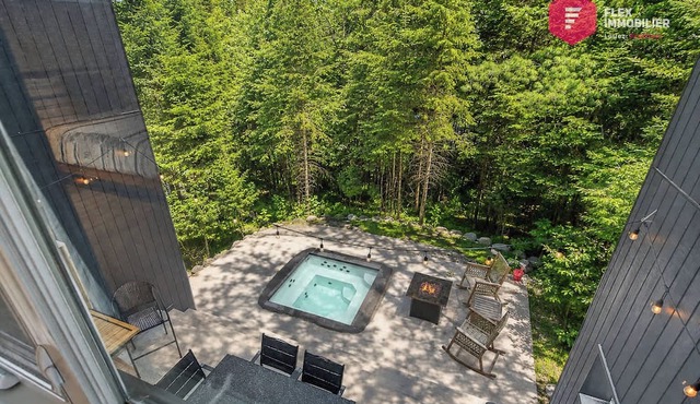Private sunken spa - Luxury chalet near Quebec