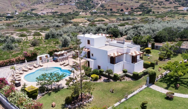 Private sunkissed Estate in the heart of Aegean -Villa D'Amour
