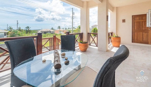 Private Sunset Patio + In-Home Gym near NikkiBeach