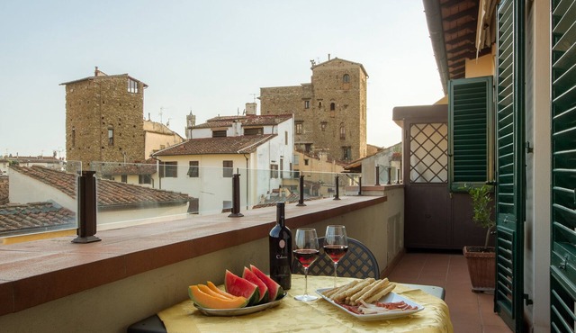 Private Terrace Santa Croce View Elevator 2 Min Walk to Duomo