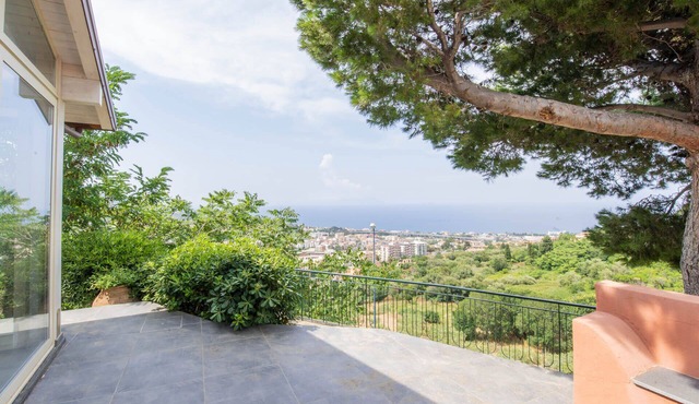 Private Terrace with Panoramic View of the Aeolian Islands - Pool and WiFi - Apt VULCANO