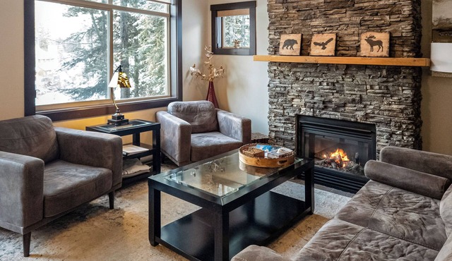 Private Townhouse Ski InOut Complex 3 Bed 2.5 Bath