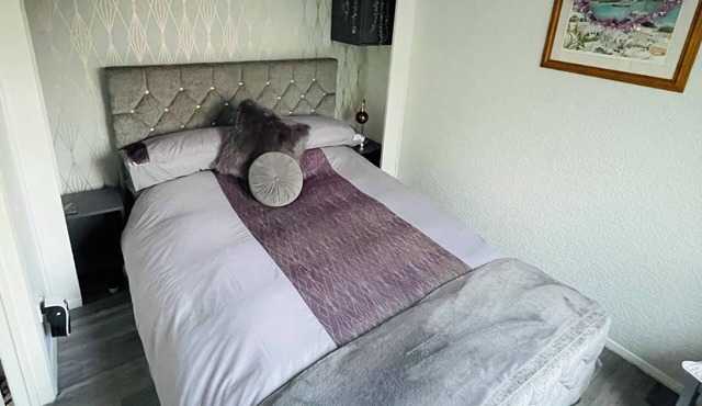 Private Tranquil One Bedroom Lodge With Parking and Outdoor Space. Pet Friendly!