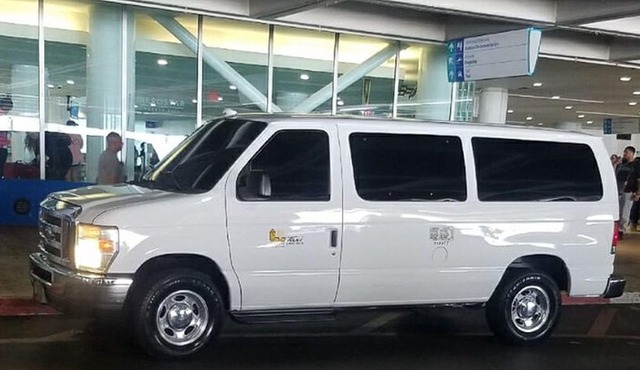 Private Transfer from Bahamas Eleuthera Airport (ELH) to city hotels or ferry
