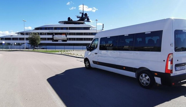 Private transfer from Split to Novalja