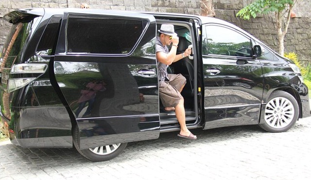 Private Transfer from Osaka Airport (ITM) to Maizuru Cruise Port