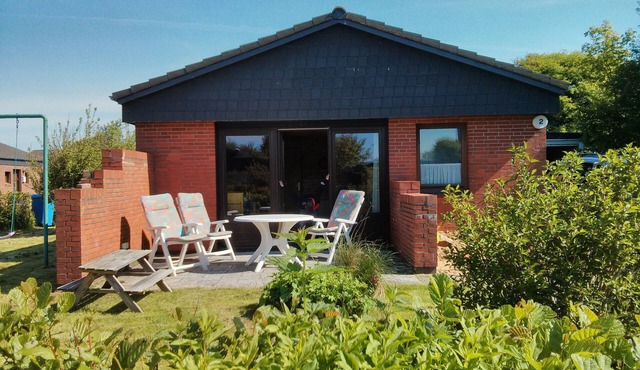 Private vacation home "Lick" North Sea (150 m) in Warwerort/Büsum with steam shower.