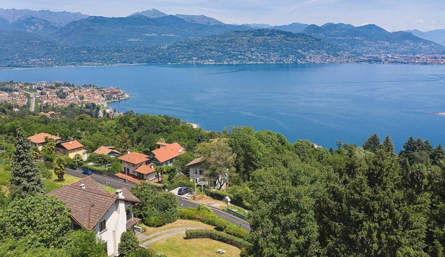 Private vacation home with an incomparable lakeview! - Villa Due Riviere