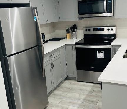 Private Very Spacious 2 bed 1-Bedroom basement Suite SW Calgary