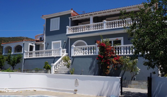 Private villa in Samos with large pool situated between Samos & Pythagorio
