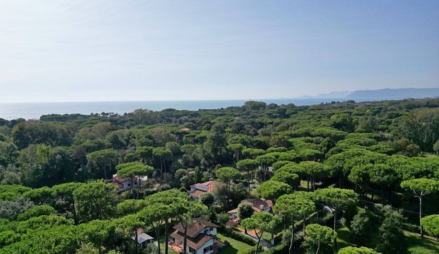 Private villa at 650m from the Sea