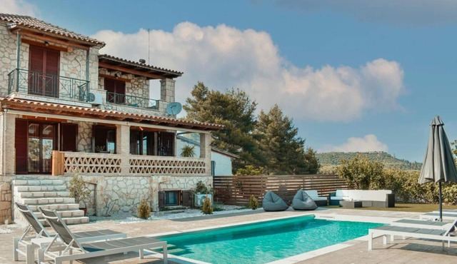 Private Villa Karavia