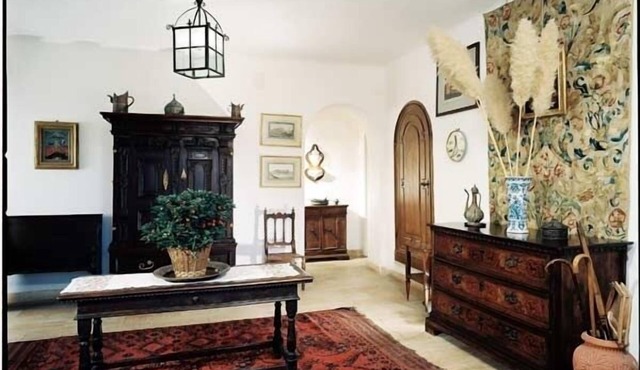 Private Villa, Stupendous View, Pool. Serenity, AC, Parking and Privacy.