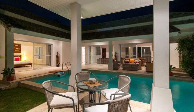 Private Villa With Pool and Garden, 3 Minute Walk to the Beach