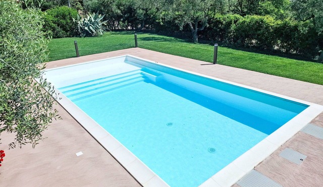 Private Villa with private pool, hot tub, A/C, WIFI, TV, patio, pets allowed, panoramic view
