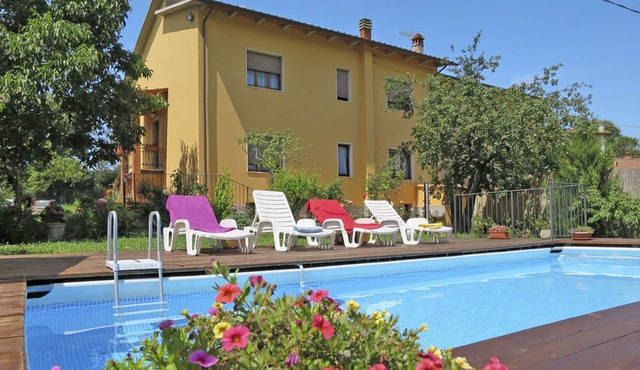 Private villa with pool near Arezzo nestled in the Natural Reserve of Bandella