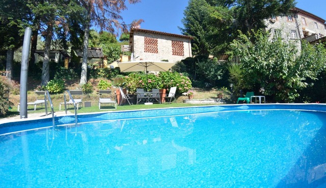 Private Villa with private pool, hot tub, WIFI, A/C, TV, terrace, pets allowed, panoramic view