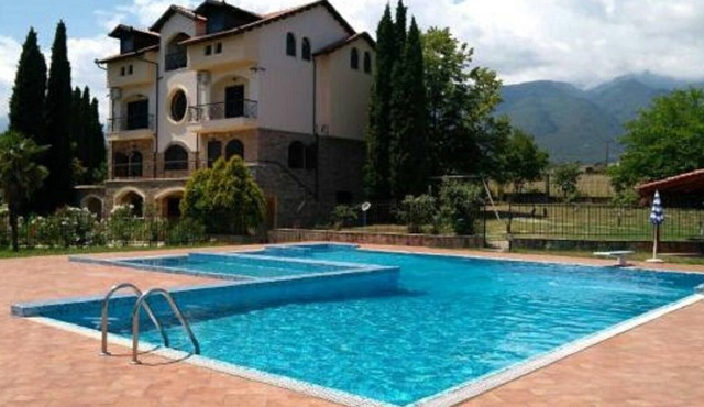Private Villa with swimming pool - ideal family vacations in Greece!