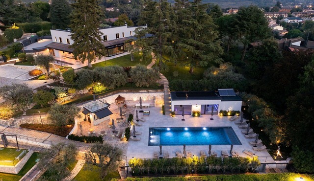 Private Villa with sauna, private pool, A/C, WIFI, TV, patio, panoramic view, close to Verona