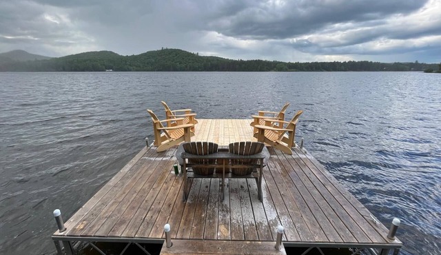 PRIVATE WATERFRONT GUESTHOUSE ON QUIET SANDY LAKE