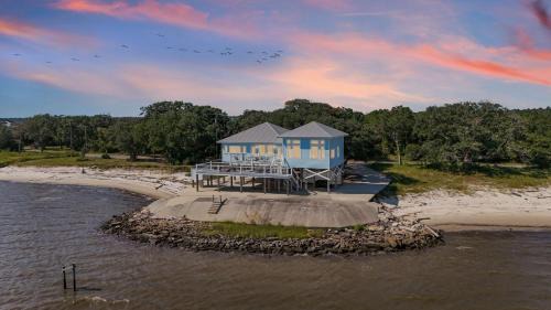 Private Waterfront Beach House with Fire-pit