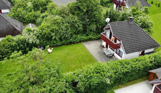 Privately run vacation home "AusZeit" in the Seepark with secluded garden