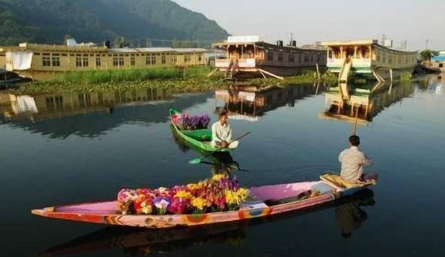 Privilege Houseboats
