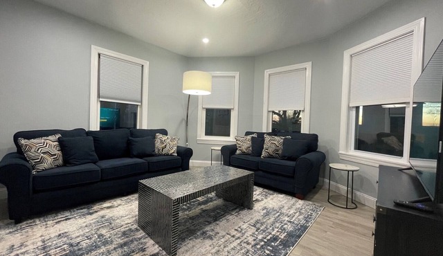 Professional, Clean 2BD near Hospitals | HBHS