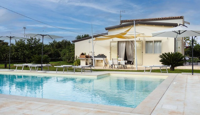 Profumo di Zagara 6+2, Emma Villas