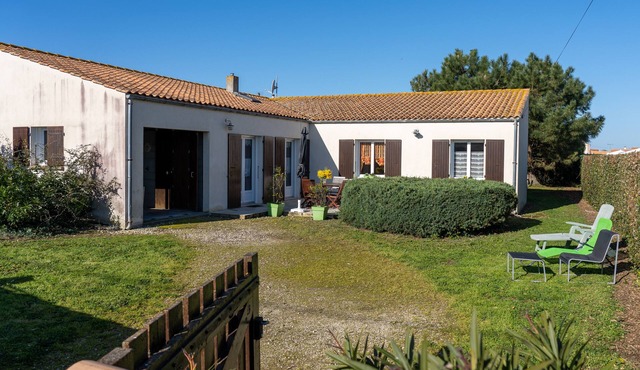 PROMO/Comfortable house, with 700m2 garden, located 250 m from the sea