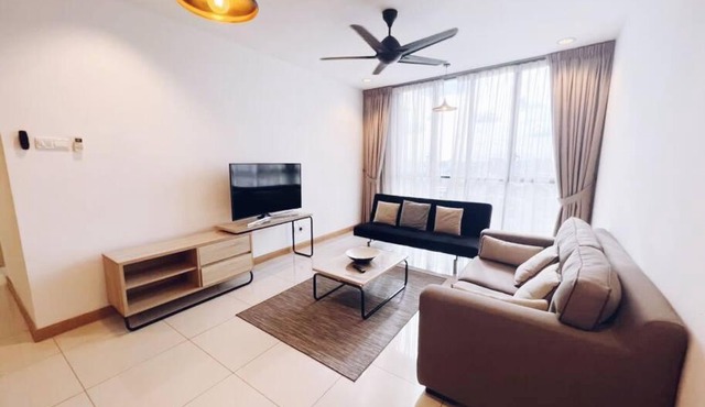 [PROMO]Connected train 2 Bedrooms - Above Mall(25)