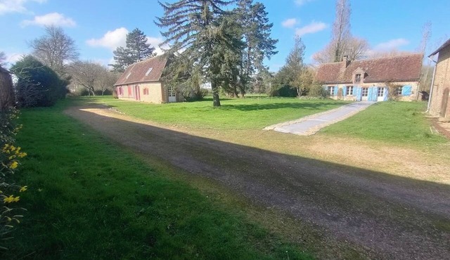 Property with two houses/sleeps 24