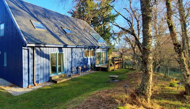Ptarmigan Cottage - a cottage that sleeps 6 guests in 3 bedrooms