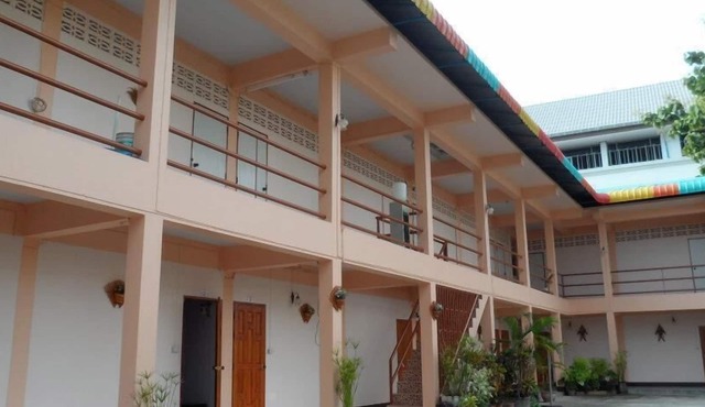 Puangchompoo Place