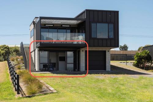 Pukehina Estuary Sunset Views Studio