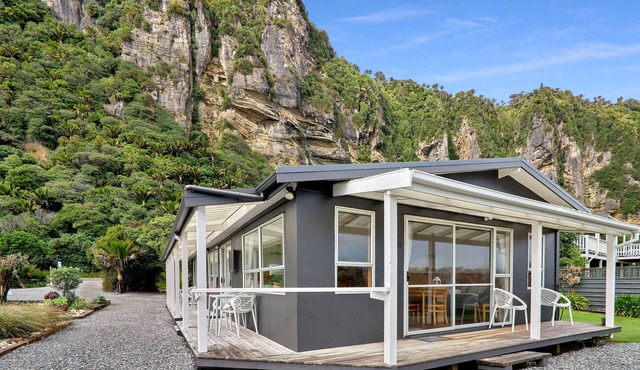 Punakaiki Beachfront Motels