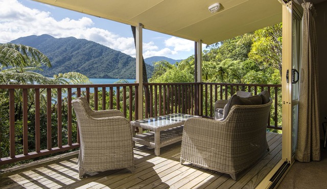 Punga Cove Resort
