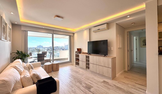 Punta del Este, fully equipped apartment, full amenities, 100mts from the sea