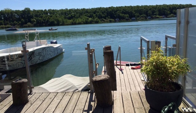 Pure relaxation at the Hainer See near Leipzig