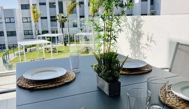 Pure South – Modern Elegance with Sea View