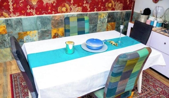 Purely Simplistic - Charming Stay Steps from Shops & Dining