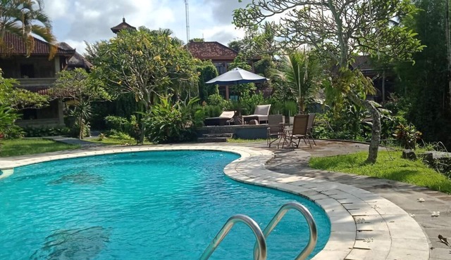 Puri Padi Hotel