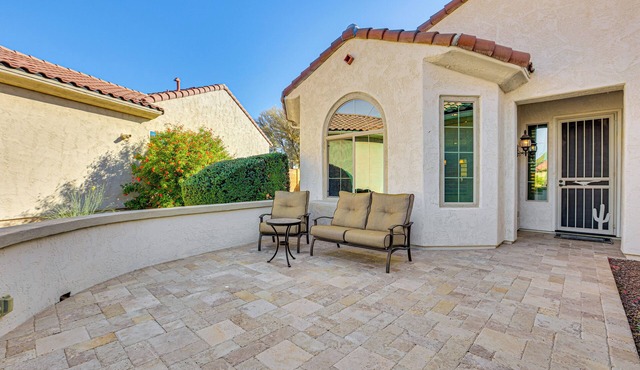 Putting Green & Pool: Sun-Soaked Buckeye Home