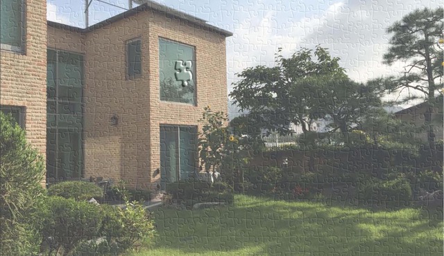 Puzzlestay House
