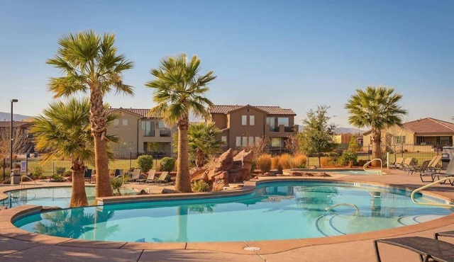 PVZ 7| Steps from Heated Pool & Clubhouse * XBOX *
