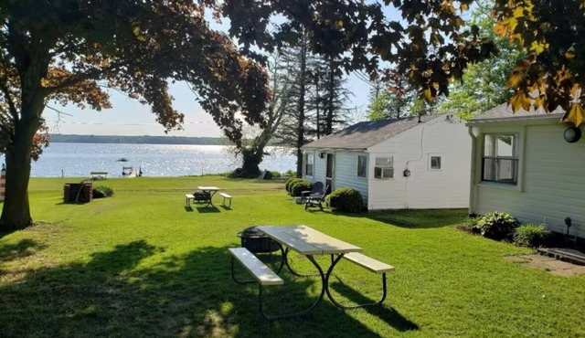Pymatuning Lakefront Cottage 1 with Dock Slip