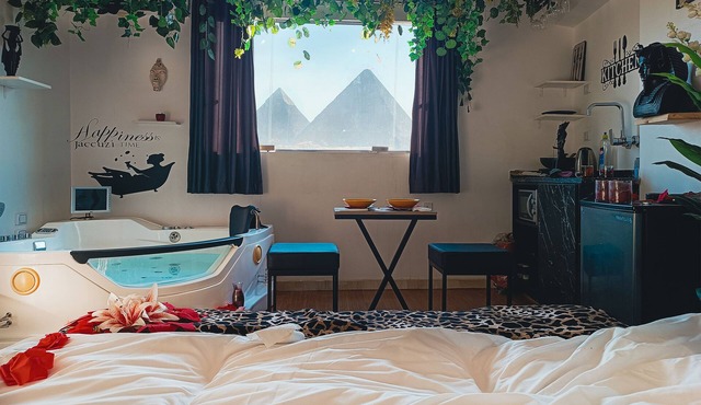Pyramids Icon with pyramids view